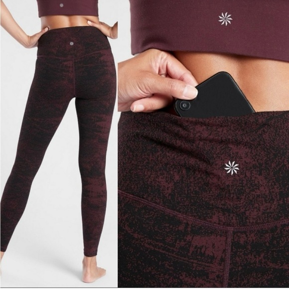 Athleta Elation Glades 7/8 Tight Leggings, Size XS, EUC, Antique Burgandy Color. - Picture 3 of 9